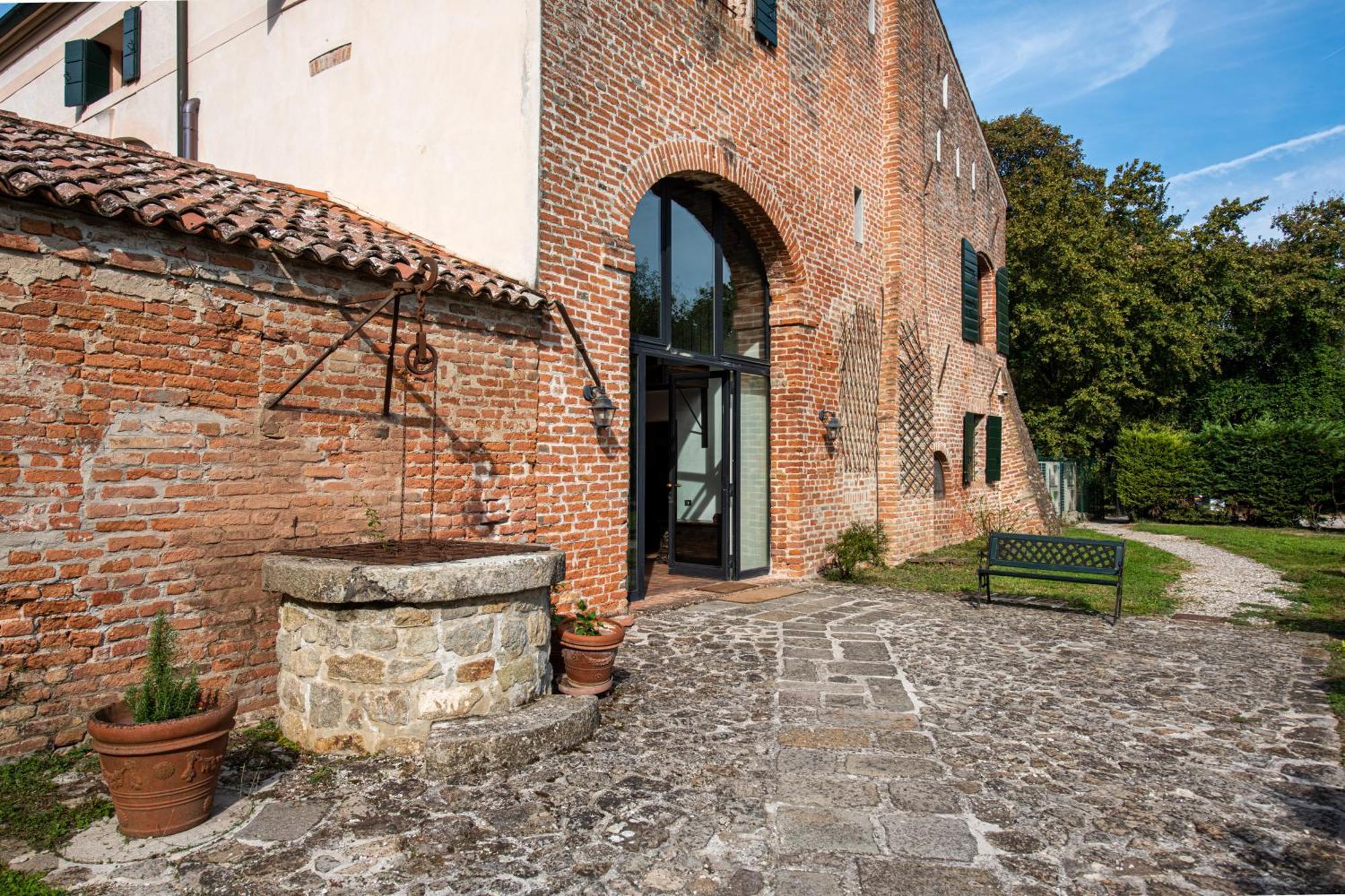 Villa Country Mansion 8500Squarefeet San Pietro Viminario ภายนอก รูปภาพ