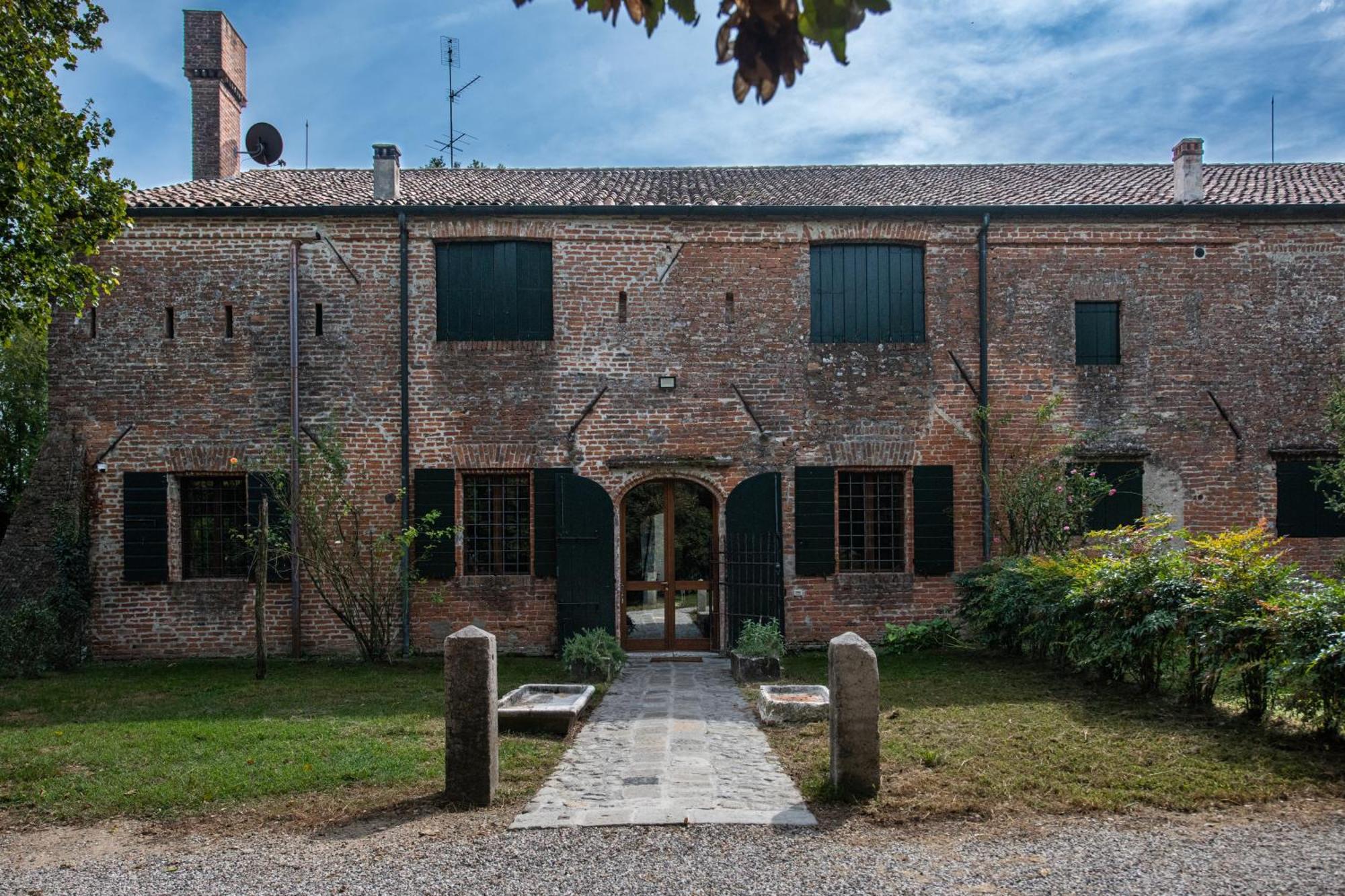 Villa Country Mansion 8500Squarefeet San Pietro Viminario ภายนอก รูปภาพ